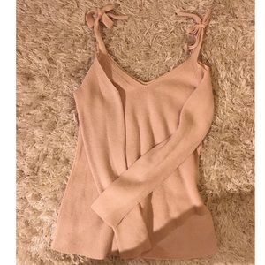 Open shoulder with bow detail sweater